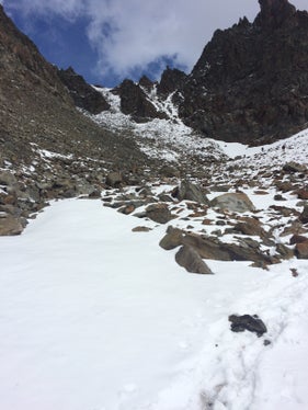 Questa foto è stata scattata durante un sopralluogo nel 2016 in merito al collegamento, ormai respinto, degli impianti di risalita di Vallelunga con la Kaunertal. (Foto: ASP/Ufficio Pianificazione territoriale e cartografia) 