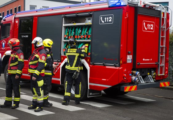 Fino a 33 uomini e donne potranno essere ammessi al corso-concorso del Corpo permanente dei Vigili del fuoco e ottenere così un posto di lavoro a tempo indeterminato. Le candidature possono essere presentate ancora solo per pochi giorni, ovvero fino al 6 marzo 2026 alle ore 12. (Foto: USP/Fabio Brucculeri)