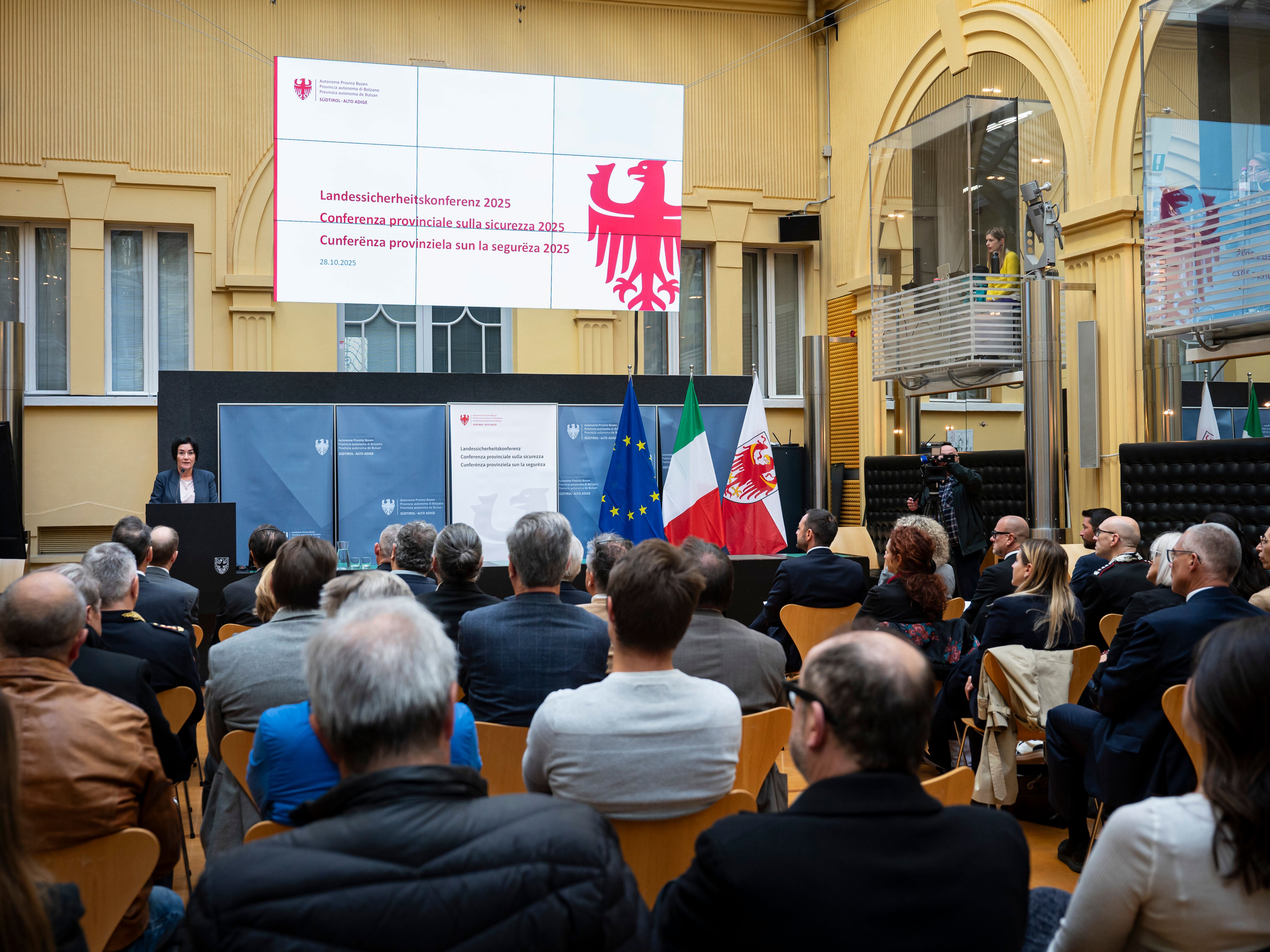 Im Rahmen der Landessicherheitskonferenz am 28. Oktober wurde die erste Südtiroler Sicherheitsstudie vorgestellt. (Foto: LPA/Fabio Brucculeri)