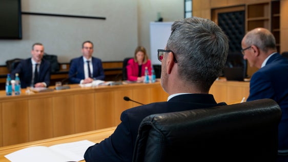 Grazie alla stretta collaborazione tra Asfinag e Autostrada del Brennero, siamo fiduciosi che riusciremo a limitare al massimo gli effetti negativi dei tanti lavori di ristrutturazione programmati lungo il corridoio del Brennero, ha detto il presidente Arno Kompatscher. (Foto: ASP/Fabio Brucculeri)