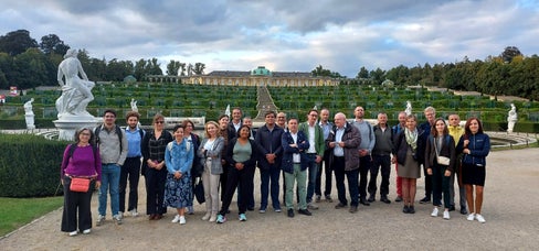 Beim grenzübergreifenden CORE-Treffen im September in Potsdam (Brandenburg, Deutschland) ging es um innovative Strategien für die Verwendung von Kompost- und Gärrestprodukten. Im Bild die Teilnehmenden im Sanssouci-Park in Potsdam. (Foto: LPA/Landesagentur für Umwelt und Klimaschutz) 