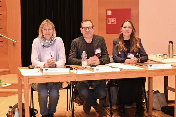 I giurati di questa seconda edizione: nella foto (da sinistra) Ursula Pulyer, Alberto Muzzo e Nadine Steinwandter. (Foto: ASP/Direzione Istruzione e Formazione tedesca/Margit Pichler)