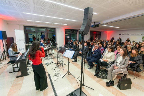 La cerimonia è stata allietata dall'intrattenimento musicale di giovane e giovani talenti dell’Istituto musicale Vivaldi. (Foto: USP/Daniel von Johnston)