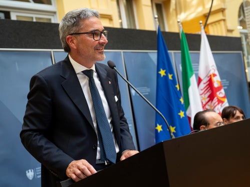 Protocollo d’intesa e atto ricognitorio nascono dalla volontà condivisa di valorizzare e razionalizzare il patrimonio immobiliare pubblico, promuovendo interventi coordinati che consentano un utilizzo più efficiente dei beni dello Stato e contribuiscano allo sviluppo del territorio” ha detto il presidente della Provincia, Arno Kompatscher. (Foto: USP/Fabio Brucculeri)