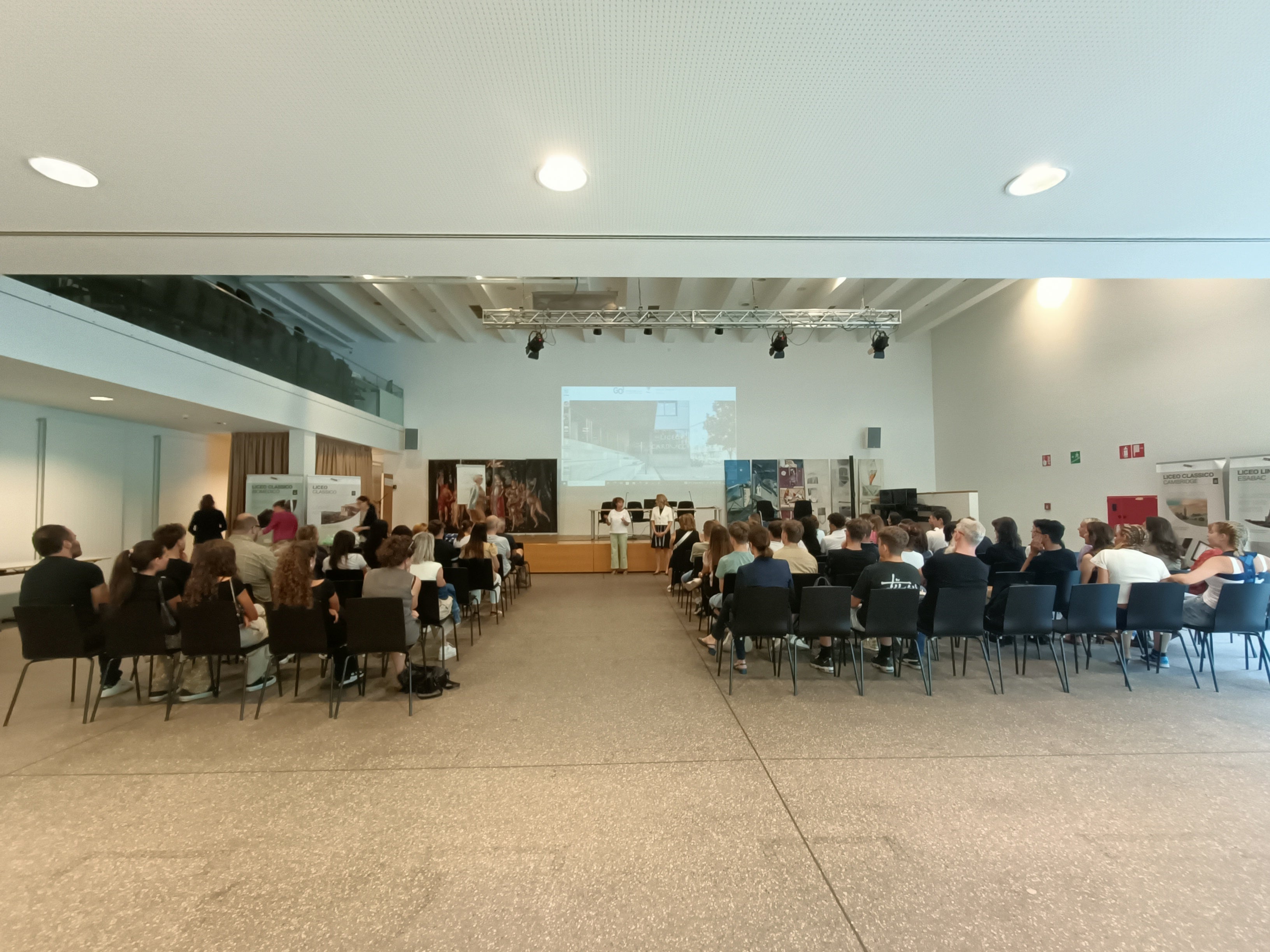 Il progetto Lise passa alla fase operativa con l'incontro informativo per studenti e famiglie organizzato dall'Ufficio Ordinamento e progettualità scolastica (Foto: ASP/Direzione istruzione e formazione italiana)