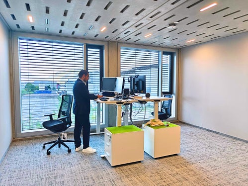 I cittadini hanno già la possibilità di utilizzare il sito web del lab.ai per sottoporre problemi per i quali è possibile trovare soluzioni innovative con l'aiuto dell'intelligenza artificiale. Un comitato di lab.ai esamina la richiesta e dà il via libera se è possibile sviluppare una soluzione. (Foto: USP/Ursula Pirchstaller)