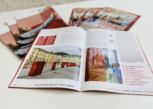 “Quo vadis, autonomiae?” È questo il tema centrale del nuovo numero di LP, la rivista della Provincia che è online e che in questi giorni viene inviata agli abbonati (Foto: ASP/Claudia Messner)