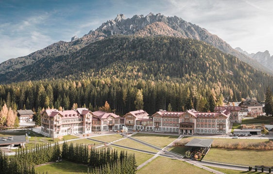 Das Euregio Kulturzentrum Gustav Mahler Toblach Dolomiten hat seinen Sitz im ehemaligen Grand Hotel. (Foto: IDM/Manuel Kottersteger)