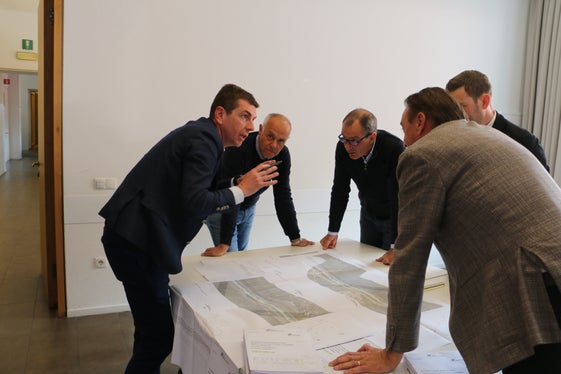 Das Treffen am gestrigen Donnerstag war Teil des Optimierungsprozesses für die künftige Streckenführung der Bahnlinie Meran-Bozen. (Foto: LPA/Landesabteilung Mobilität)