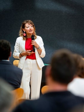 Manuela Celi, docente associata presso il Dipartimento di Design del Politecnico di Milano, ha spiegato che un numero sempre maggiore di istituzioni assume “futurologi”, assegnando loro il ruolo di designer dell’anticipazione. (Foto: USP/Fabio Brucculeri)