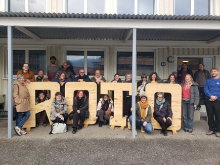 Viaggio di studio in Svizzera: la delegazione altoatesina davanti al Centro ROTO di Winterthur. (Foto: Agenzia provinciale per l'ambiente e la tutela del clima)
