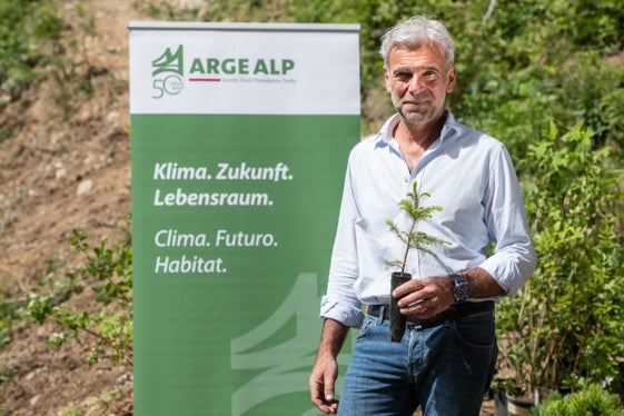 L'assessore Schuler: L'Alto Adige è un territorio forestale e le foreste giocano un ruolo decisivo nel modellare il paesaggio (Foto: ASP/Ivo Corrà)