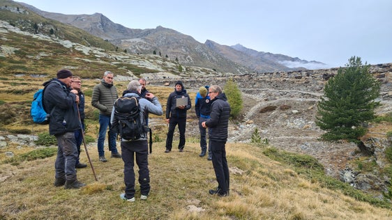 Sopralluogo al termine dei lavori di ripristino della storica diga della Val Martello. (Foto: USP/Ufficio Idrologia e dighe)