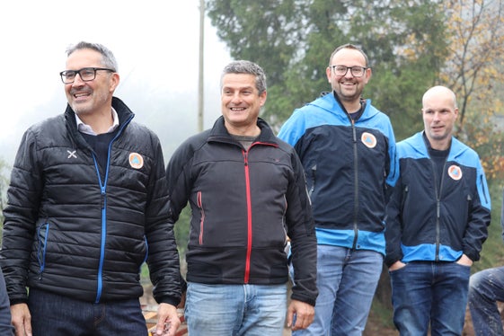 Baustellenbesichtigung Steineggerbach in der Gemeinde Tisens (von links): Landeshauptmann und Bevölkerungsschutzlandesrat Arno Kompatscher, Bürgermeister Christoph Matscher, Bauleiter Martin Pfitscher, Amtsdirektor Thomas Thaler (Foto: LPA/Maja Clara)