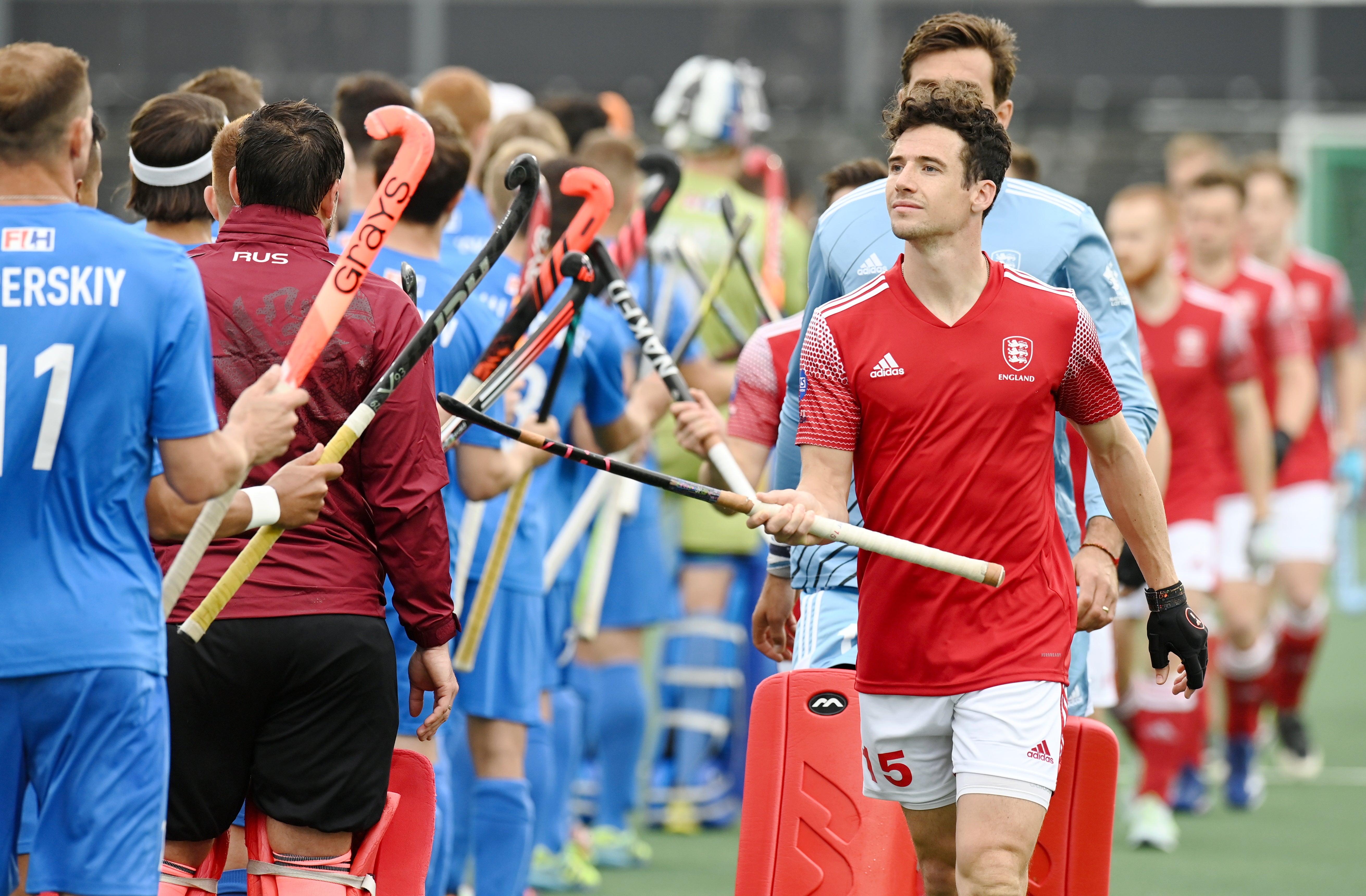 WSP 7021 1 050621 - Great Britain: Phil Roper: A balancing act of hockey and fatherhood - Hunched over, cross-legged with his eyes glued to the television, a dream had been realised.
