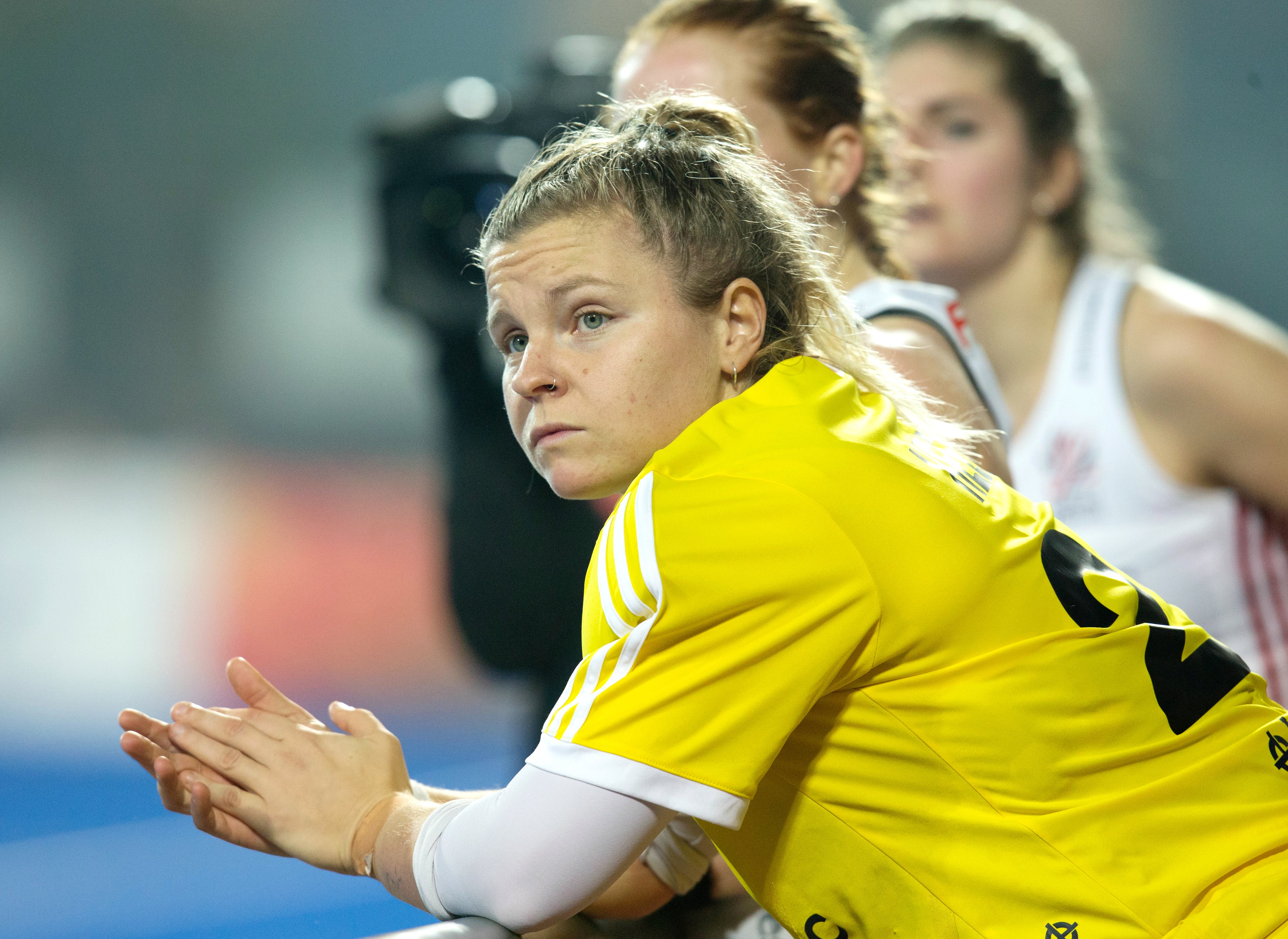 181124 D5 5971 - Great Britain: Sabbie Heesh: Life between the posts - “Knowing trees, I understand the meaning of patience. Knowing grass, I can appreciate persistence.” – Hal Borland.