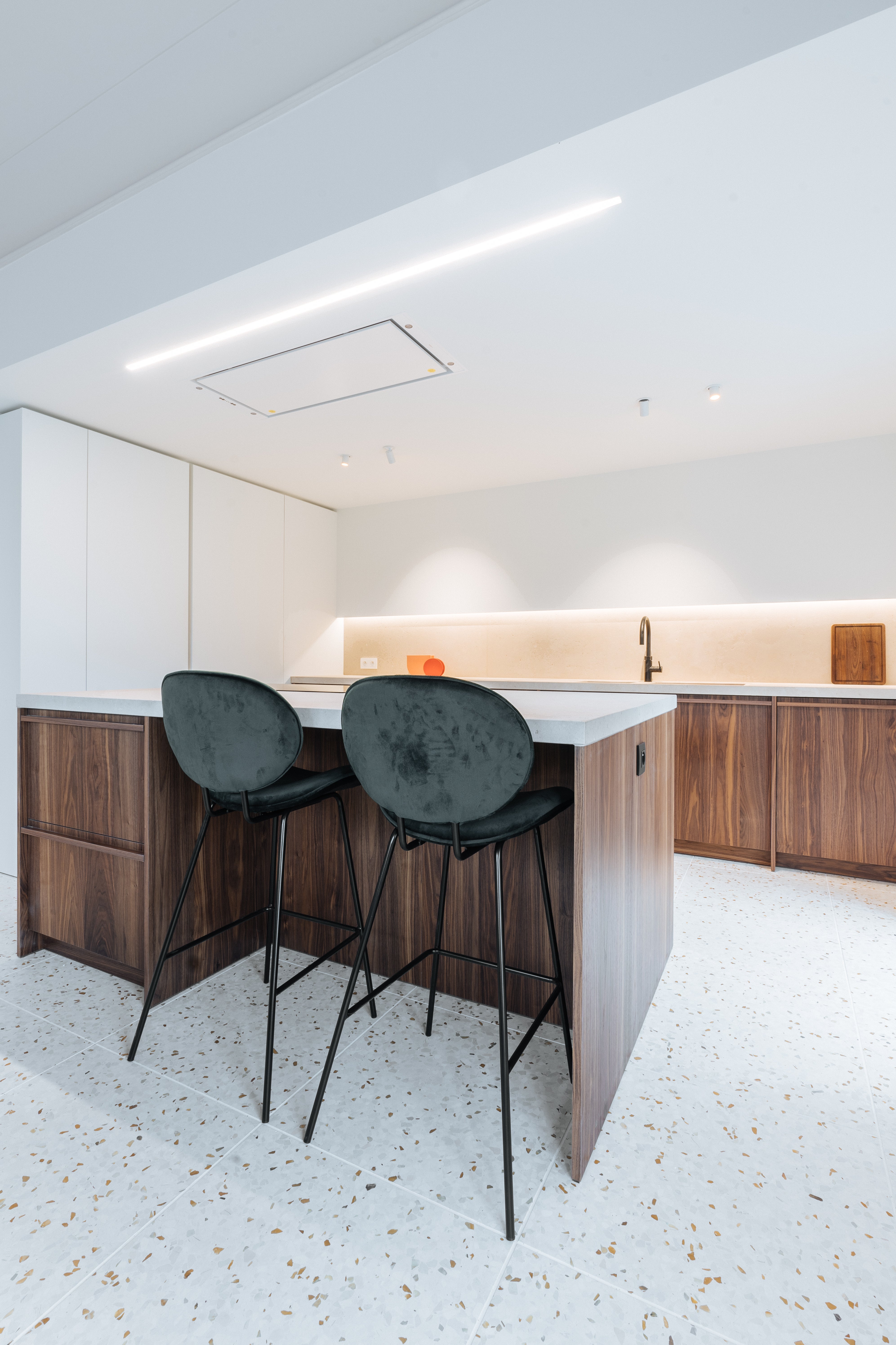 Walnut kitchen - kitchen - Total Wood Solutions - wooden kitchen - veneer kitchen - veneer