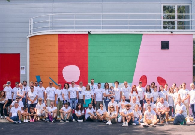 With a splash of color and a spark of community, more than 100 PPG employees, family members and local volunteers recently joined forces in Borgomanero, Italy, to restore the Circolo di Santa Croce, a social and youth center for more than 2,000 residents.
