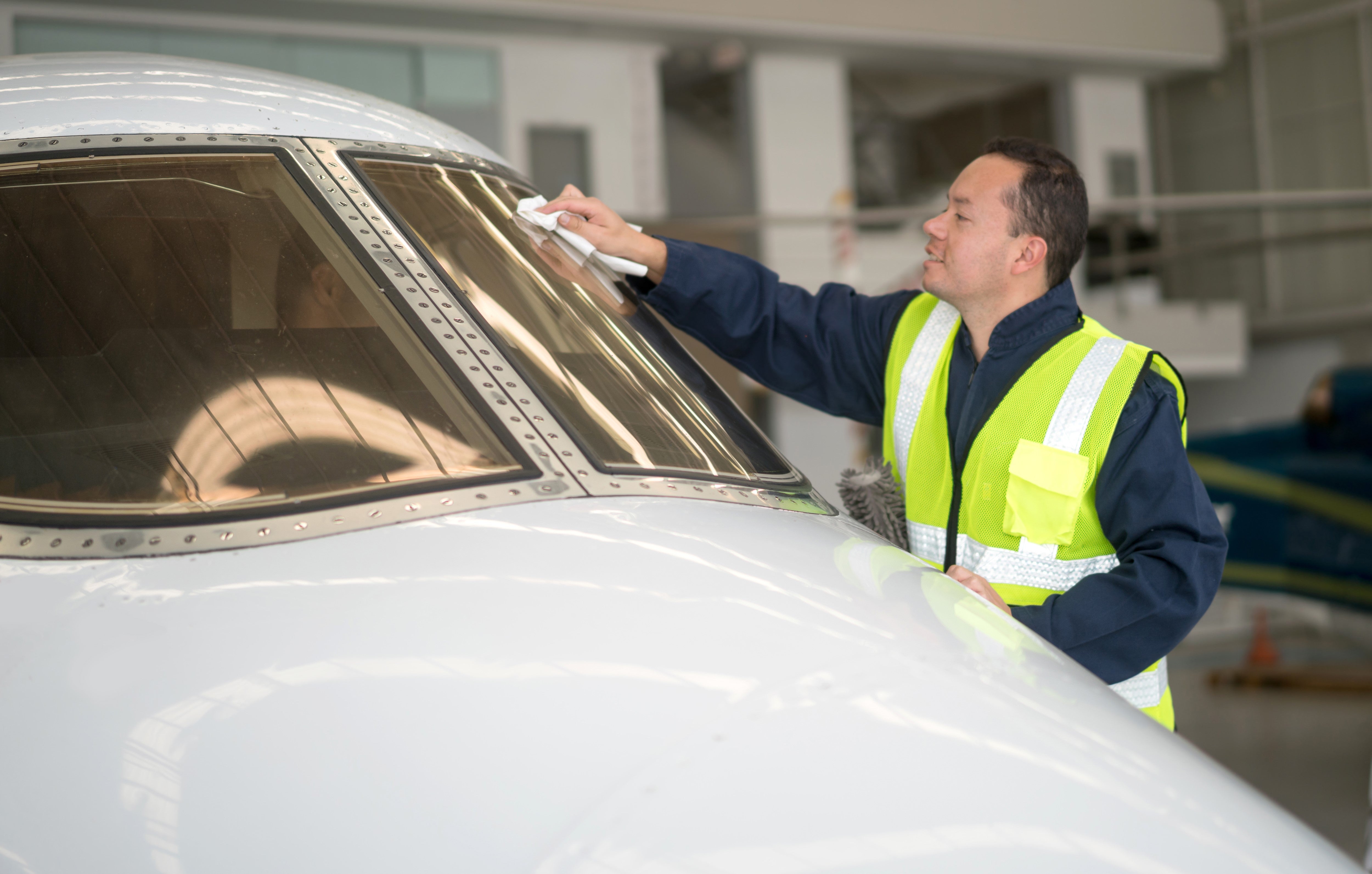 Discover how PPG TEX-WHIZ®&nbsp;helps to&nbsp;restore and protect&nbsp;aircraft&nbsp;windshields,&nbsp;helping&nbsp;extend transparency life with&nbsp;exceptional&nbsp;cleaning and polishing.