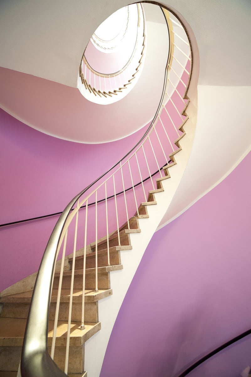 Výrazná, extravagantní, tajemná, vitální a nezaměnitelná barva. 