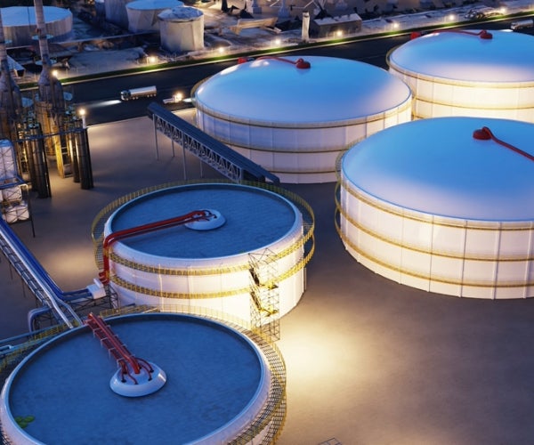 Adaptable tank linings help downstream operators manage evolving feedstocks, accelerate maintenance turnarounds and protect assets across a broader range of service conditions.
