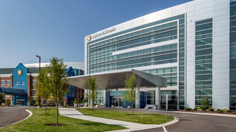 Dayton Children’s Hospital building protected by PPG polychromatic metal coatings