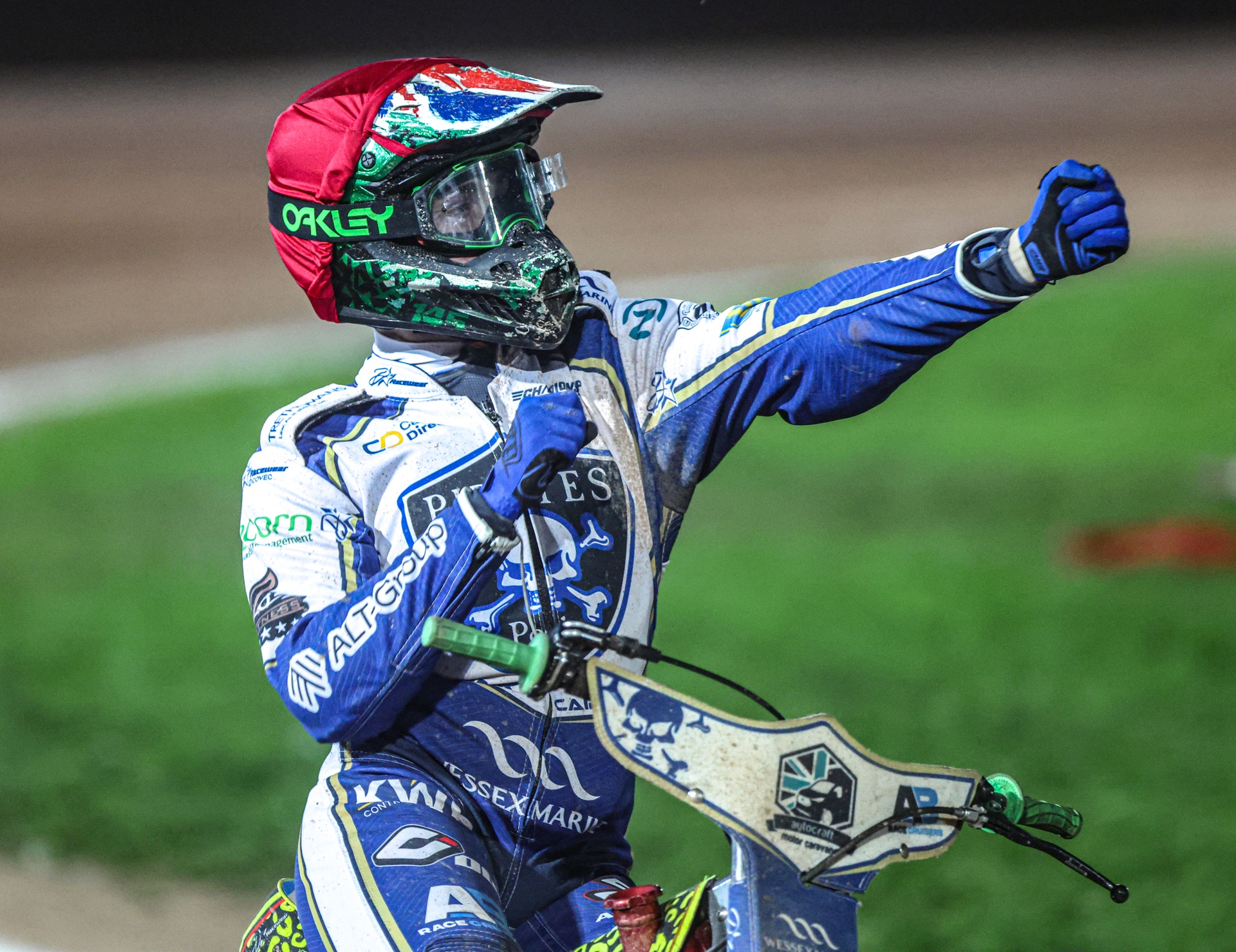 Mulford kicks out at Cairns in BSN battle