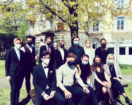 Farbenfroher Restart An Der Akademie Fur Hotelmanagement Berufsschule