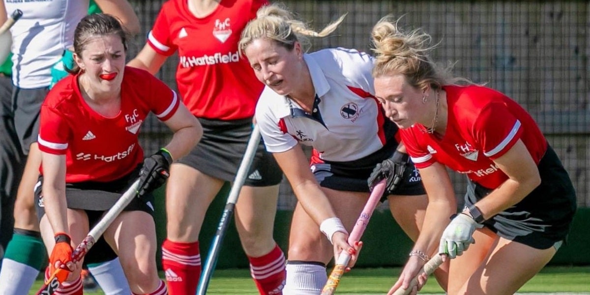 Female Hockey Players 