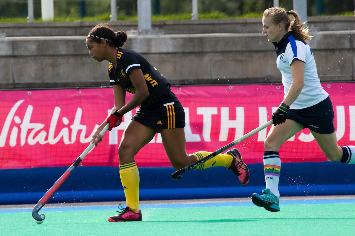 Female Hockey Players 