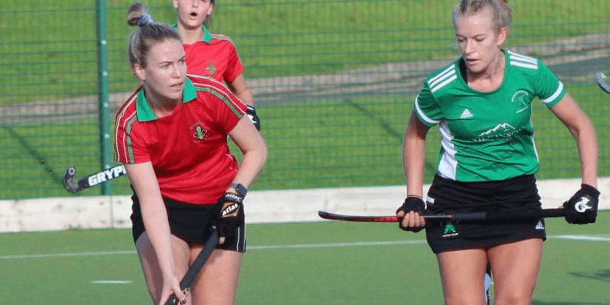 Female Hockey Players 