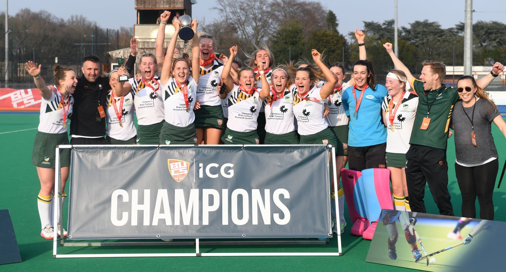 Female Hockey Players 