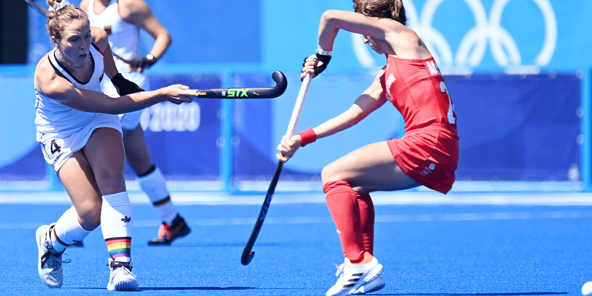 Female Hockey Players 