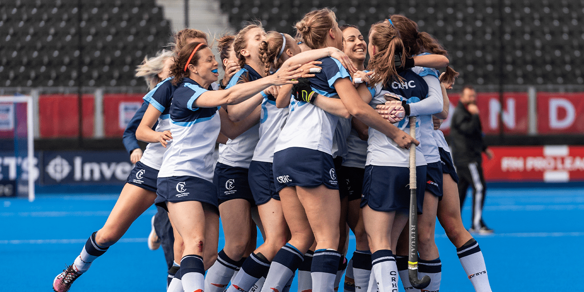 Female Hockey Players 