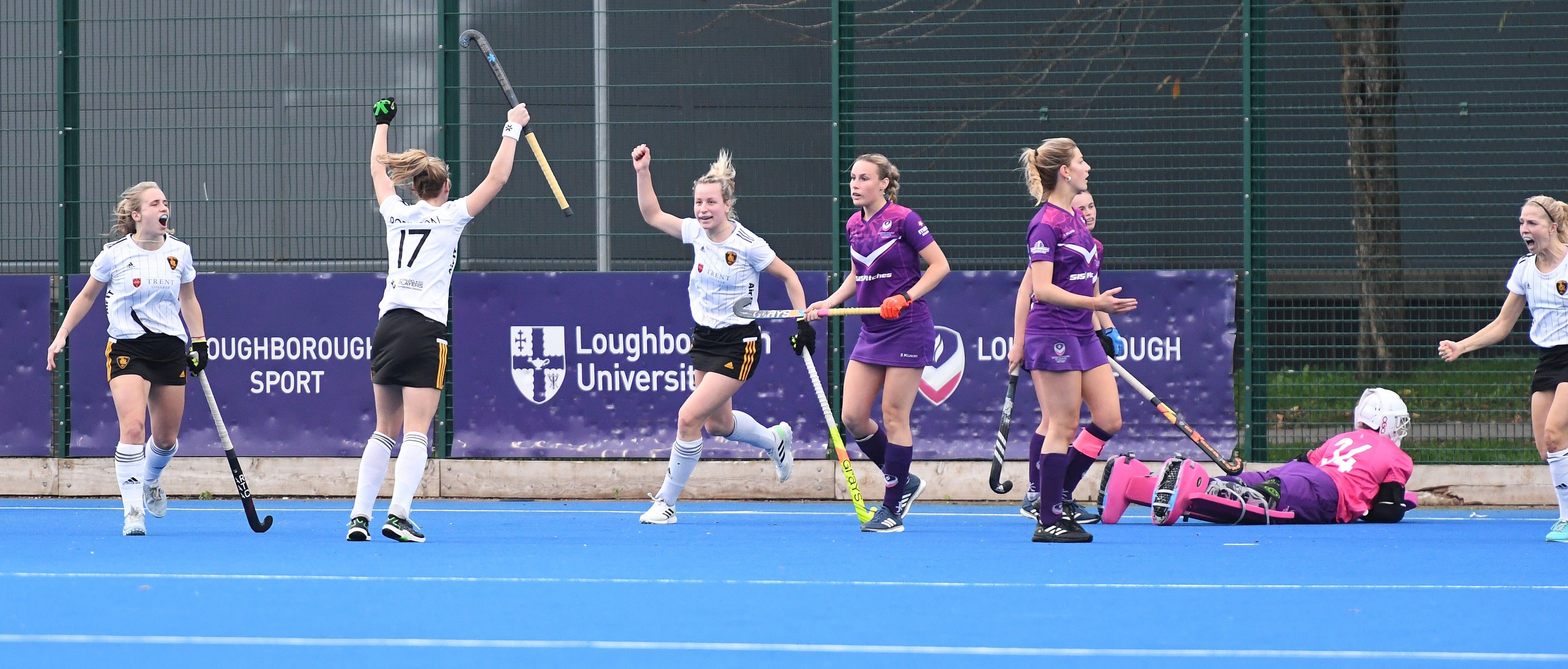 Female Hockey Players 