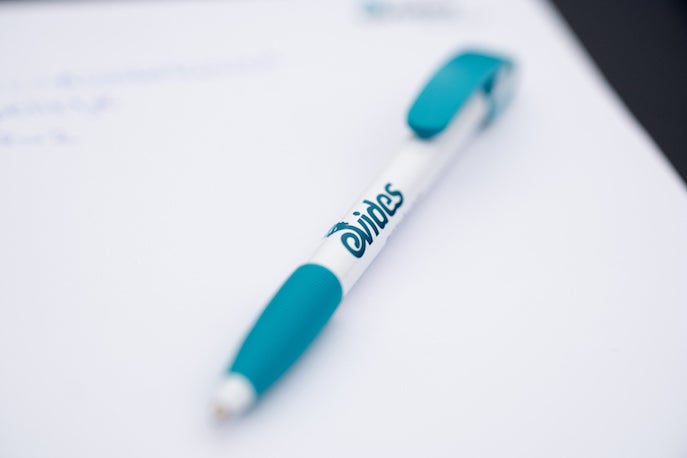 Pen met logo van Evides