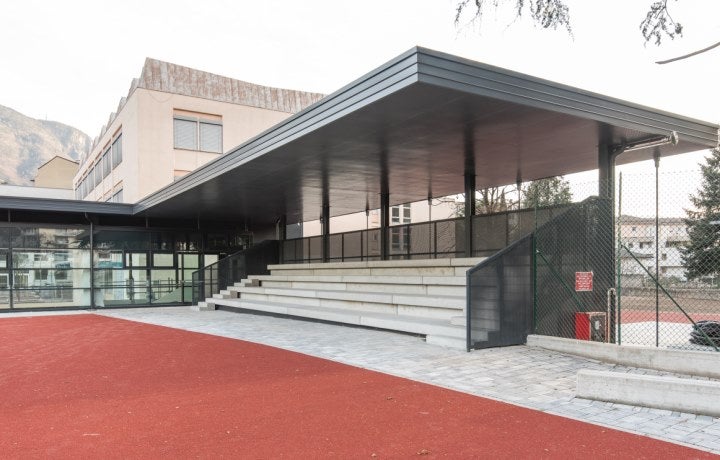 Errichtung Dreifachturnhalle und Tiefgarage