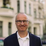 A testimonial image of Tillmann