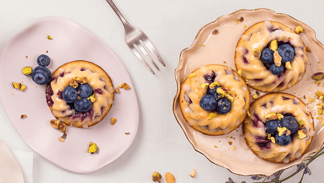 Mini-Zitronen-Gugel mit Heidelbeeren