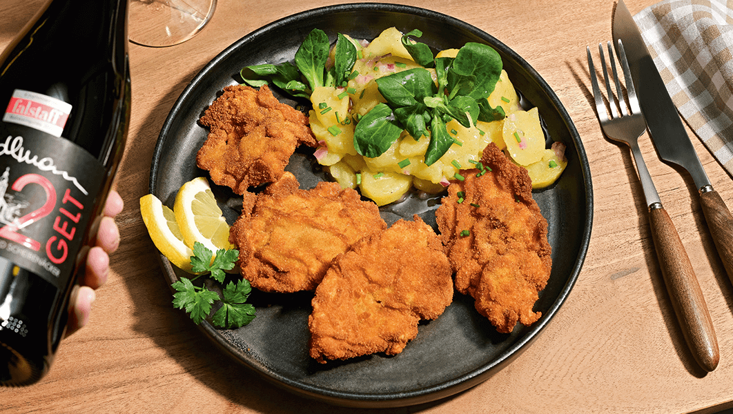Gebackene Hühnerleber mit Erdäpfel-Vogerlsalat Gebackene Hühnerleber mit Erdäpfel-Vogerlsalat