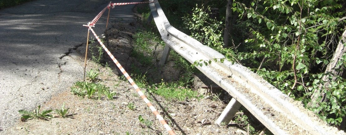 Concessione di contributi in caso di danni a immobili o infrastrutture causati da terremoti, valanghe, smottamenti o inondazioni