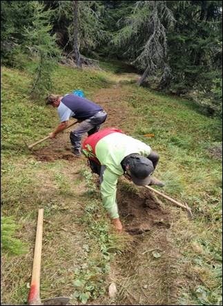 Lavori di manutenzione su sentiero