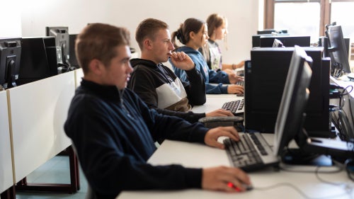 Schüler am PC
