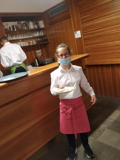 Kellnerin der KostBar