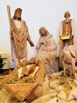 Josef, Maria und Jesus, Krippe von Künstler Jakob Oberhollenzer