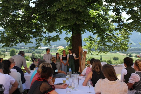 Familie Schwärzer aus Gais umrahmte die Abschlussfeier mit alpenländischer Hausmusik