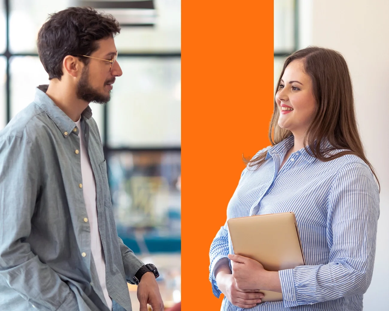 Personen op kantoor in gesprek met elkaar