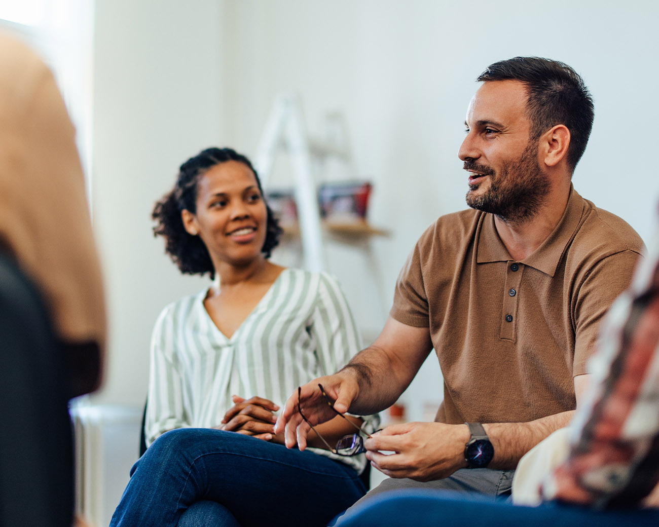Man en vrouw in kringopstelling