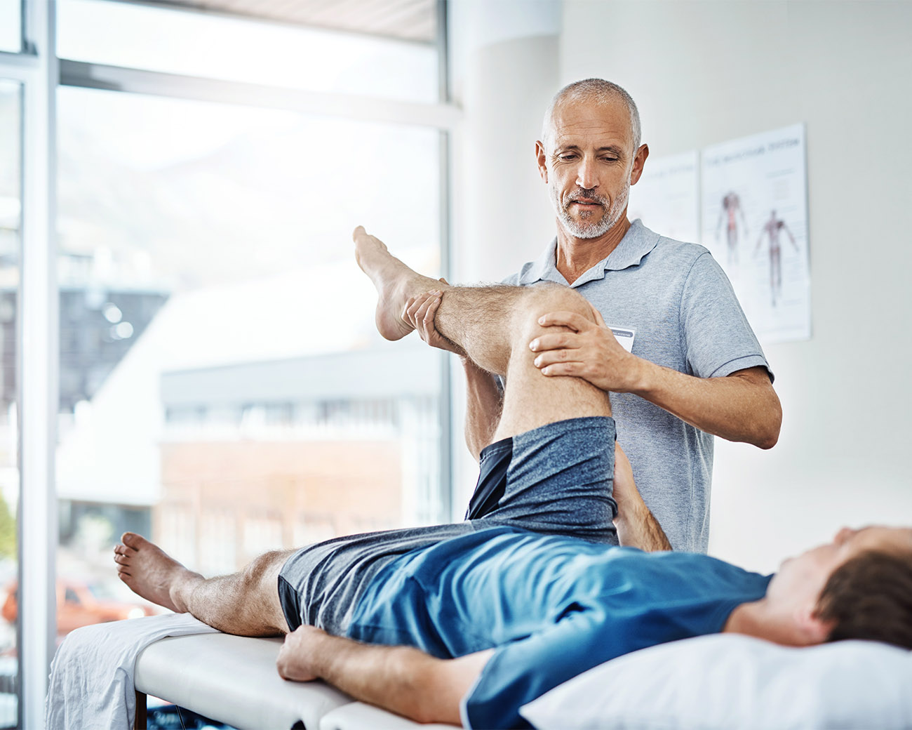 Man die fysiotherapie behandeling krijgt