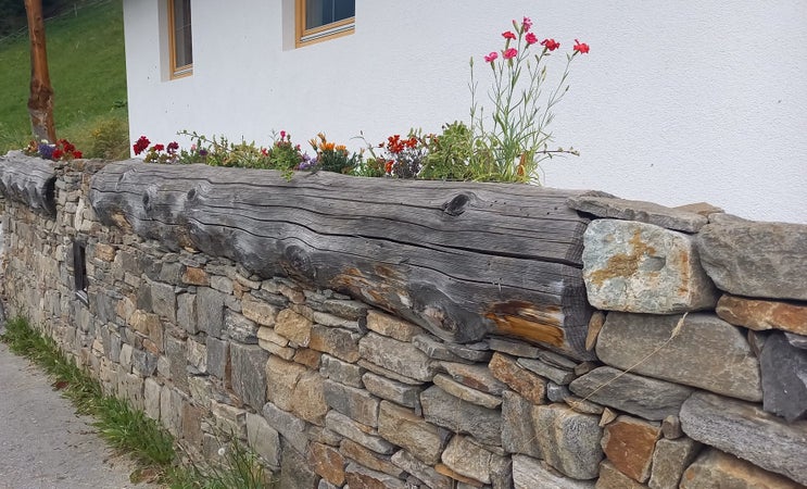 Muro a secco in Val d'Ultimo. (Foto: Ripartizione Natura, paesaggio e sviluppo del territorio)